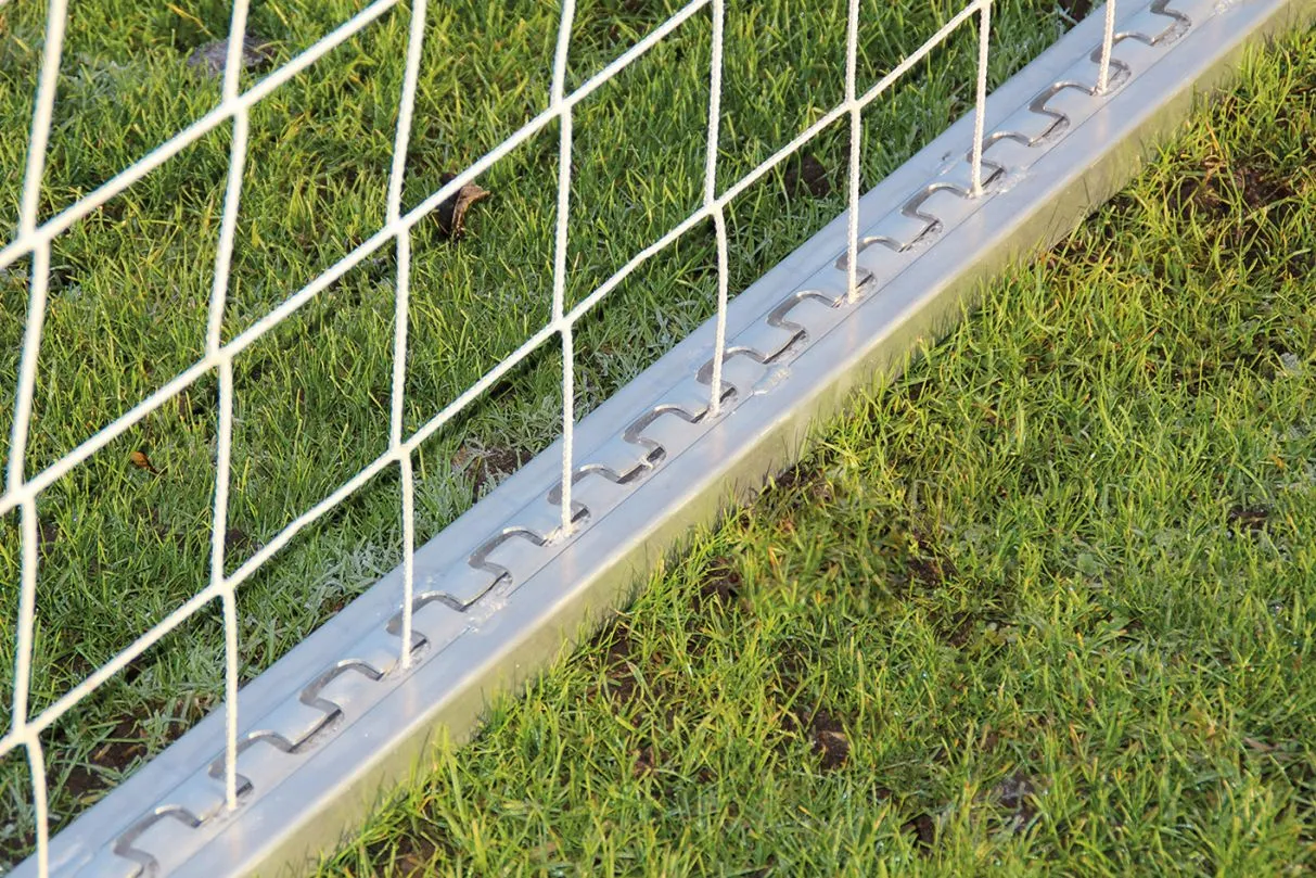 Alu-Bodenrahmen WM/EM Für Fußballtore 7,32 X 2,44 M 2 Alu-Bodenrahmen WM/EM Für Fußballtore 7,32 X 2,44 M – Bild 2