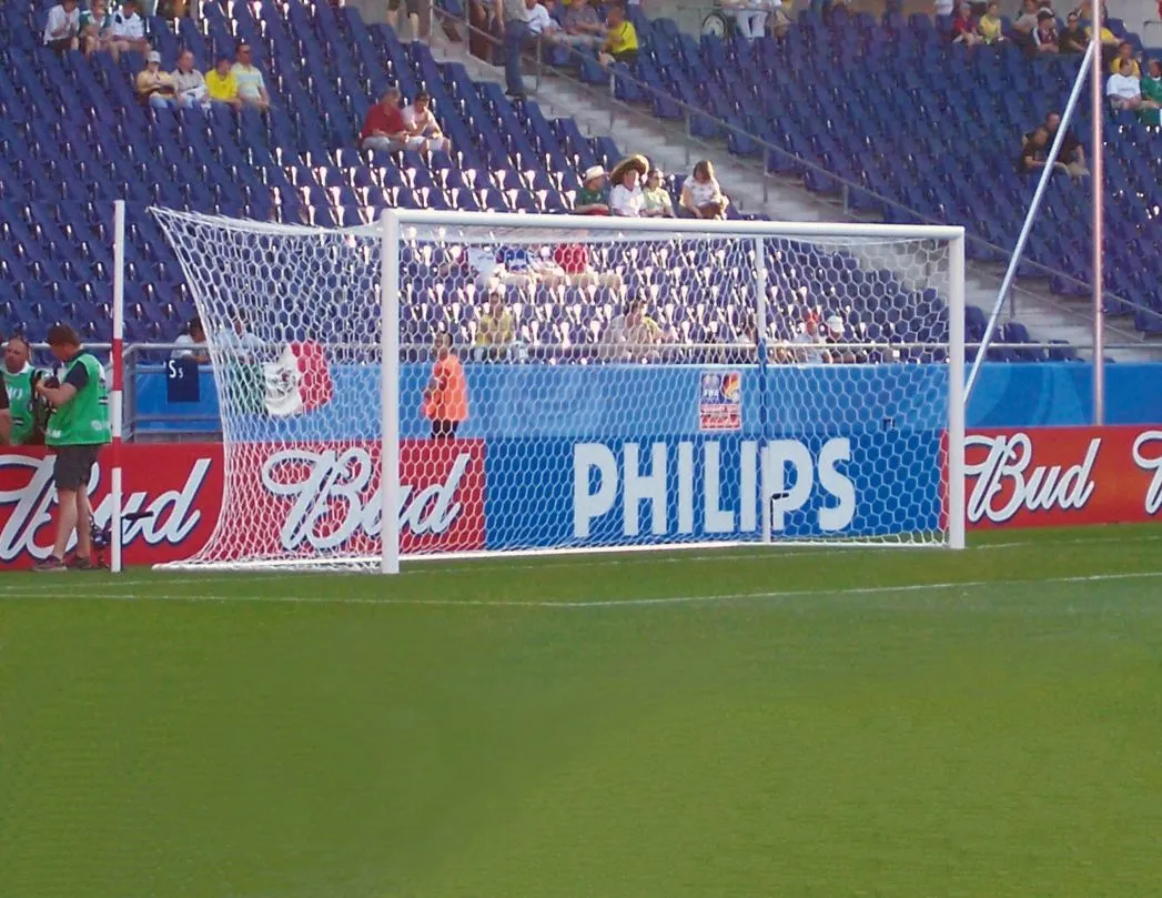 Fußballtor In Bodenhülsen, Vollverschweißt, Freie Netzaufhängung Und Simply Fix 1 Fußballtor In Bodenhülsen, Vollverschweißt, Freie Netzaufhängung Und Simply Fix