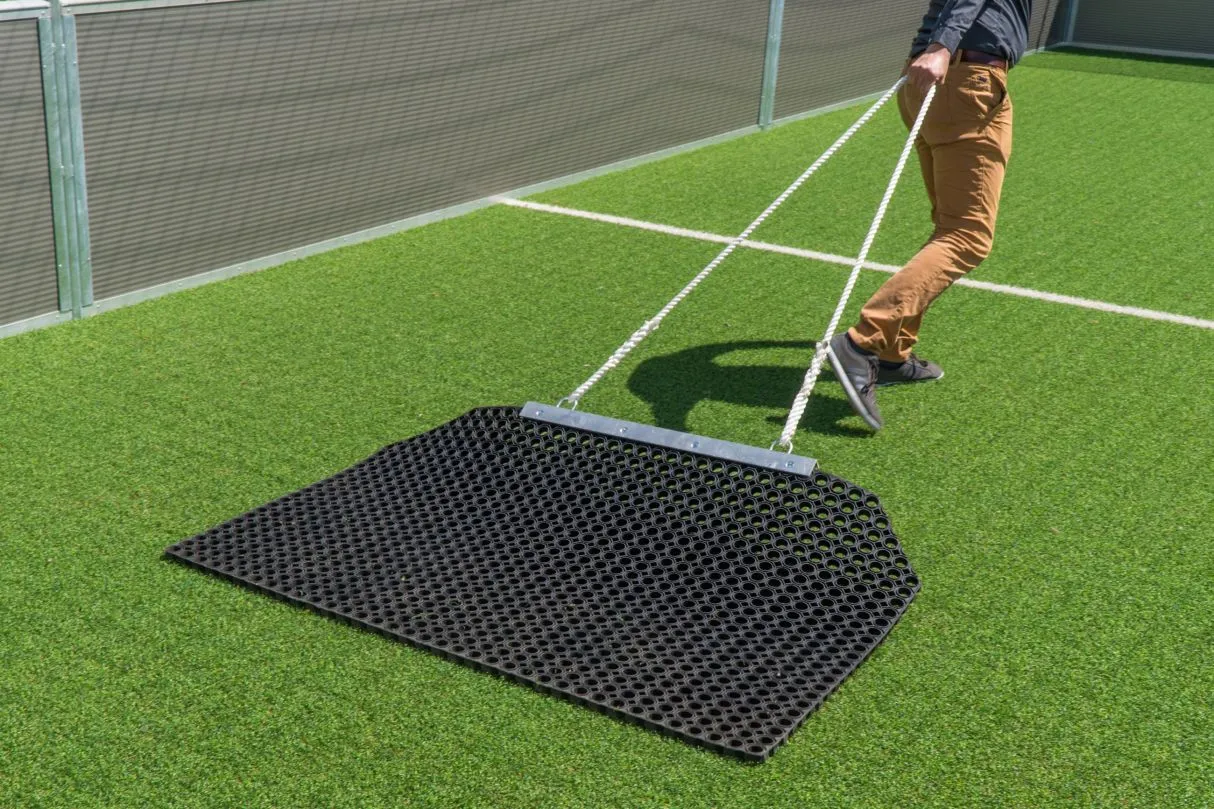 Polytan® Abziehmatte Für Kunstrasenbeläge 2 Polytan® Abziehmatte Für Kunstrasenbeläge – Bild 2